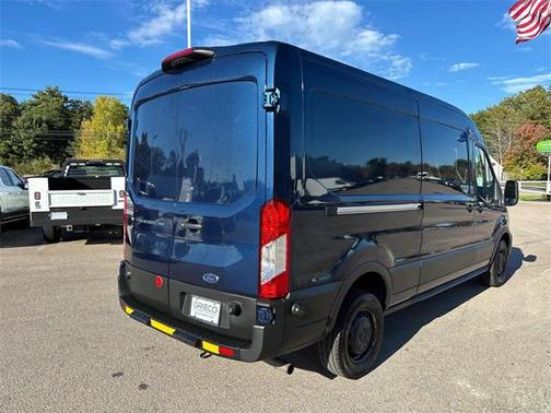 2022 Ford Transit-250 Base