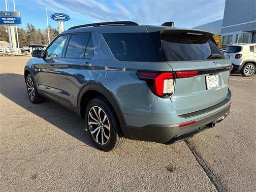 2025 Ford Explorer ST-Line