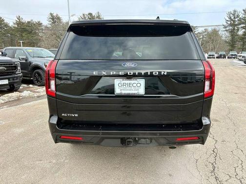 2025 Ford Expedition Active