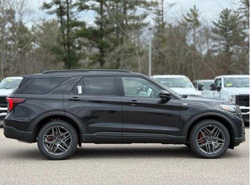 Agate Black Metallic 2026 Ford Explorer ST-Line