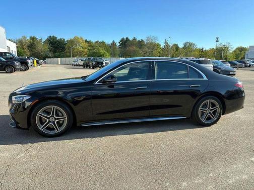 Black 2024 Mercedes-Benz S-Class 4MATIC