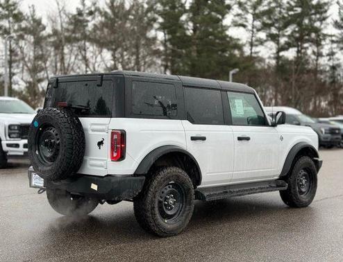 Oxford White 2026 Ford Bronco Outer Banks