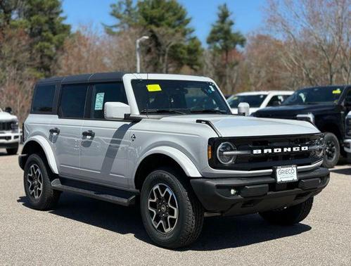 Avalanche Gray 2026 Ford Bronco Outer Banks