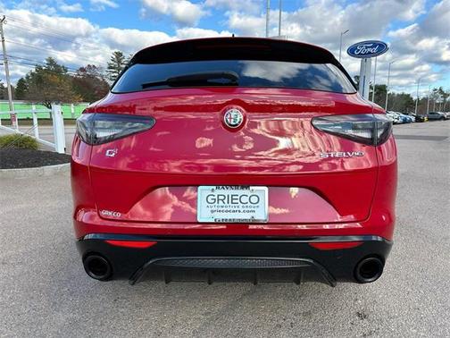 2024 Alfa Romeo Stelvio Veloce AWD