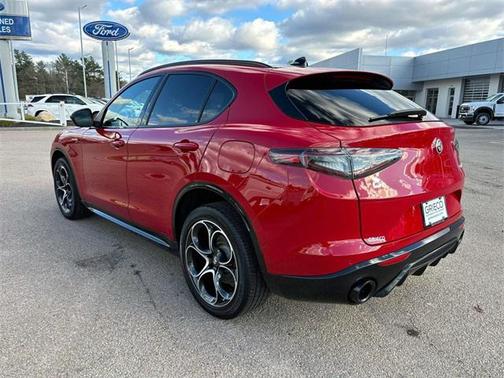 2024 Alfa Romeo Stelvio Veloce AWD