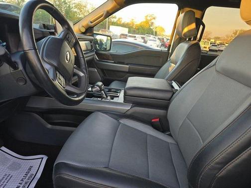 2022 Ford F-150 Lightning LARIAT