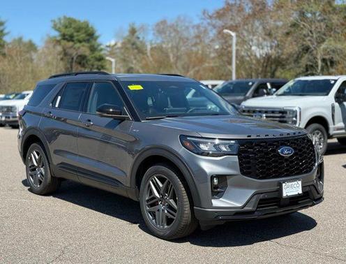 Carbonized Gray Metallic 2026 Ford Explorer ST-Line
