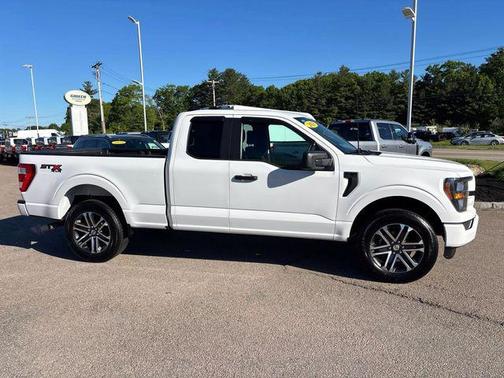 Oxford White 2023 Ford F-150 XL