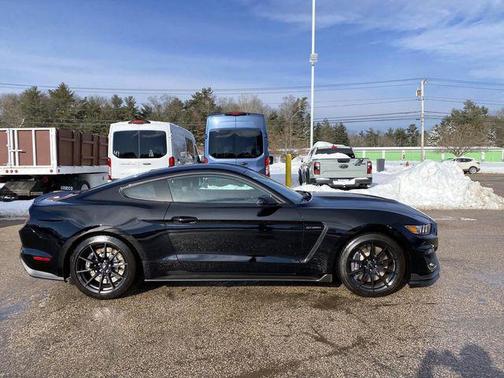 2016 Ford Shelby GT350 Base