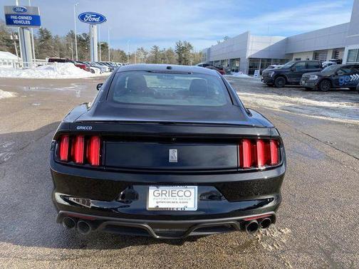 2016 Ford Shelby GT350 Base