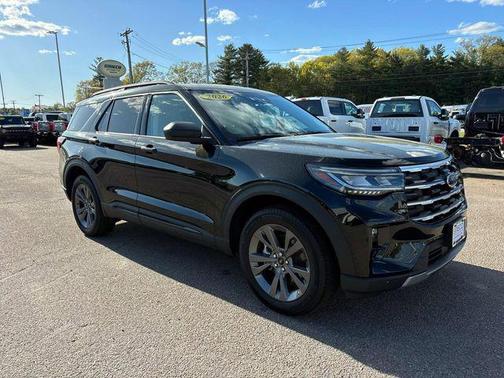 Agate Black Metallic 2026 Ford Explorer Active