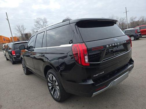 2025 Ford Expedition Platinum