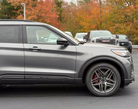 Carbonized Gray Metallic 2026 Ford Explorer ST