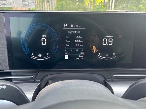 2024 Hyundai KONA SEL
