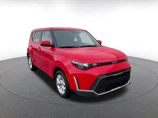 Inferno Red 2025 Kia Soul LX