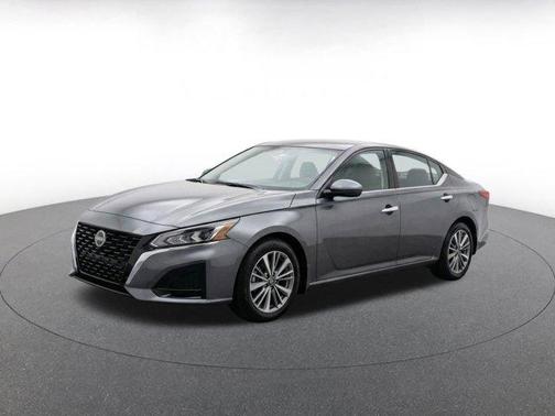 Gun Metallic 2025 Nissan Altima SV