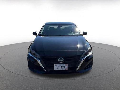 Black 2025 Nissan Altima SV