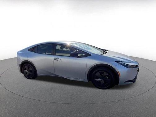 2025 Toyota Prius LE