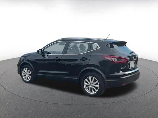 2022 Nissan Rogue Sport SV