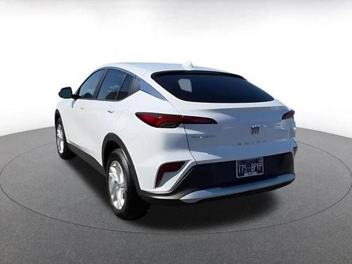 Summit White 2025 Buick Envista Preferred