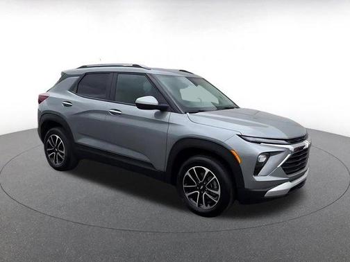 Sterling Gray Metallic 2025 Chevrolet Trailblazer LT