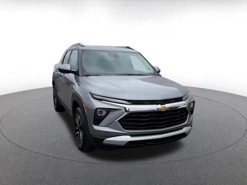 Sterling Gray Metallic 2025 Chevrolet Trailblazer LT