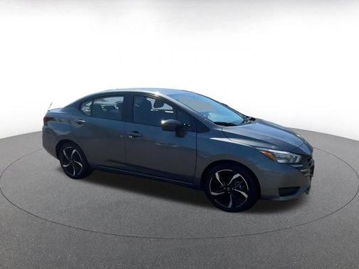2024 Nissan Versa 1.6 SR