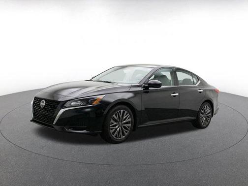 Black 2025 Nissan Altima SV