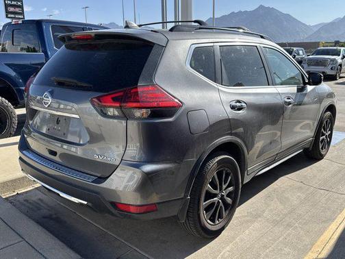 2017 Nissan Rogue SV