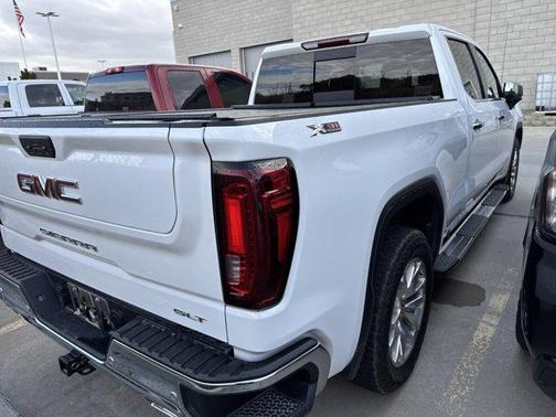 2022 GMC Sierra 1500 SLT