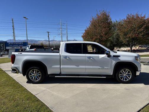2022 GMC Sierra 1500 SLT