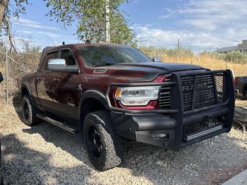 2020 RAM 2500 Laramie Crew Cab 4X4 6'4' Box