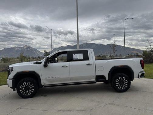 2024 GMC Sierra 3500 Denali