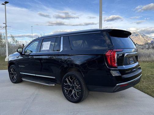 2021 GMC Yukon XL SLT