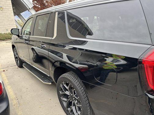 2021 GMC Yukon XL SLT