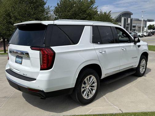 2022 GMC Yukon SLT