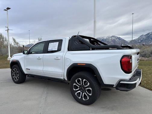 2025 GMC Canyon AT4