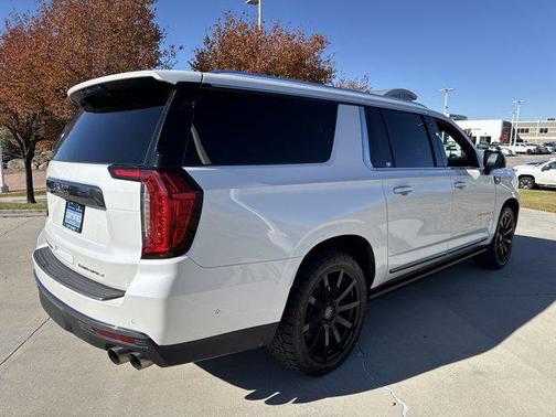 2023 GMC Yukon XL Denali Ultimate