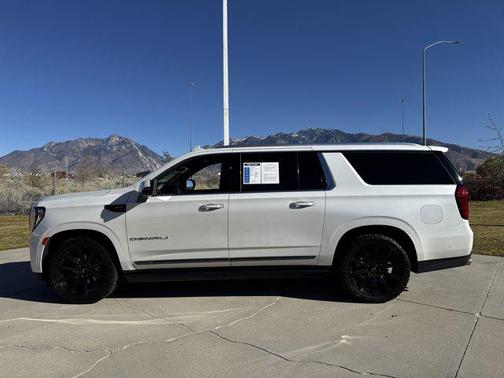 2023 GMC Yukon XL Denali Ultimate