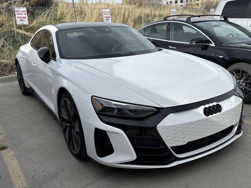 2024 Audi e-tron GT Prestige quattro