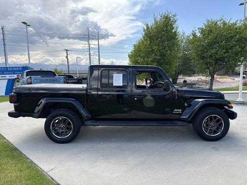 2021 Jeep Gladiator Overland
