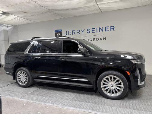 2022 Cadillac Escalade ESV Luxury