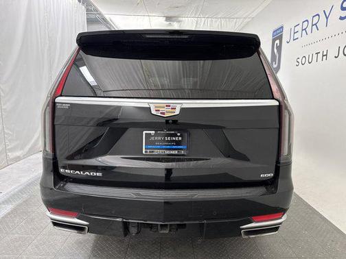 2022 Cadillac Escalade ESV Luxury