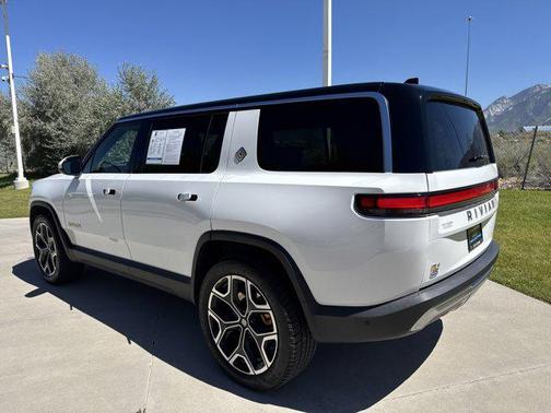 2022 Rivian R1S Launch Edition
