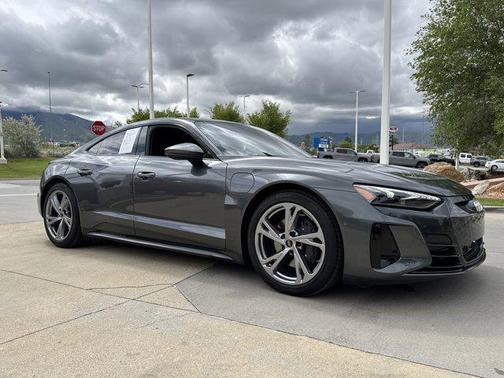 2023 Audi e-tron GT Prestige quattro