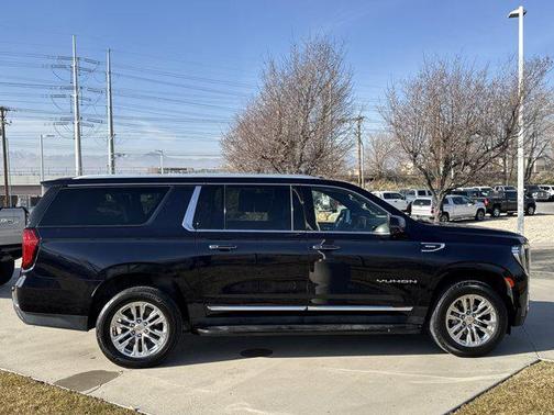 2023 GMC Yukon XL SLT