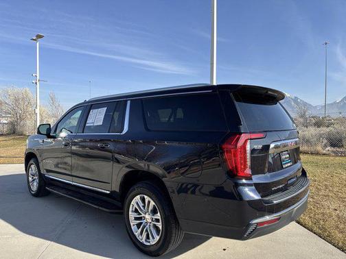 2023 GMC Yukon XL SLT