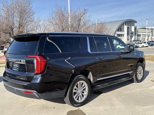 2023 GMC Yukon XL SLT