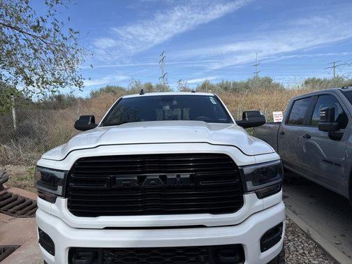 2020 RAM 2500 Laramie Crew Cab 4X4 6'4' Box