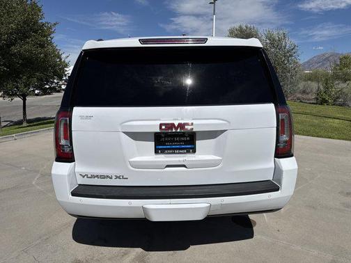 2017 GMC Yukon XL SLT